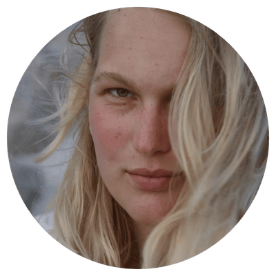 Emilia Houzer (bringing light into this world throught breathwork, art, reiki and women circles)